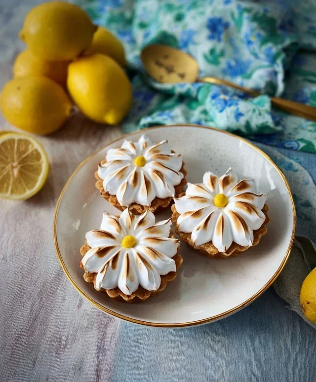 Daisy Lemon Meringue Pies